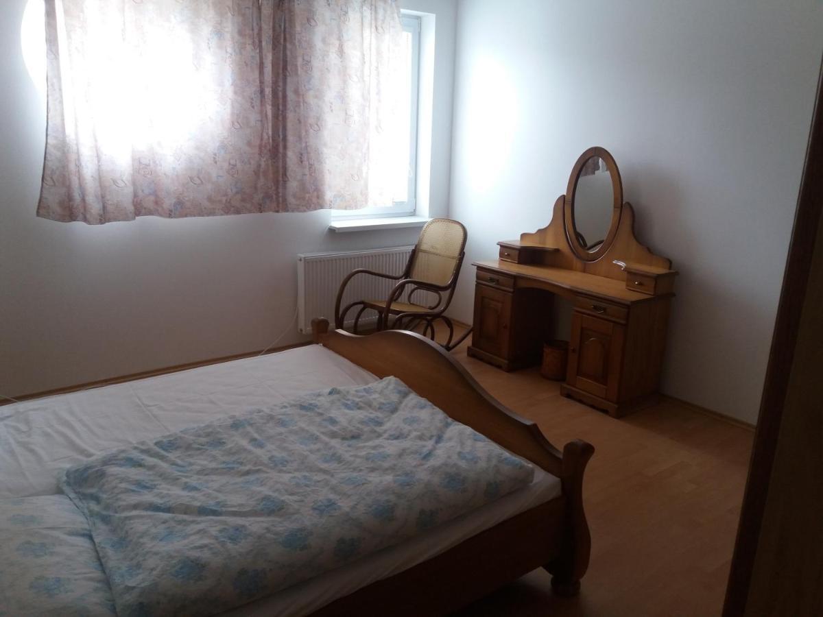 Apartamento Hradna 9A Nové Zámky Exterior foto
